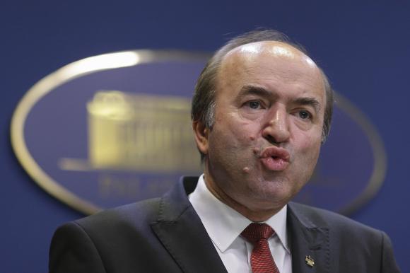 După tâlhării şi violuri, a venit şi crima. Puscăriaşii eliberați în „lotul Tudorel” terorizează România