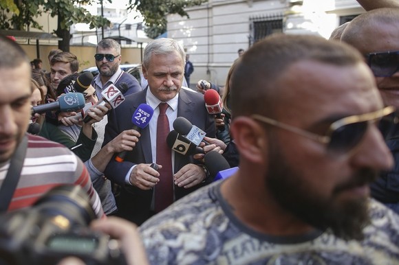 SONDAJ: Va fugi Liviu Dragnea din țară înainte de sentința definitivă de la Înalta Curte?