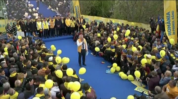 VIDEO. Revoluție în Teleorman. Mii de oameni strigă „PSD, ciuma roșie!”. Miting PNL pe un teren privat, urmat de un marș prin oraș