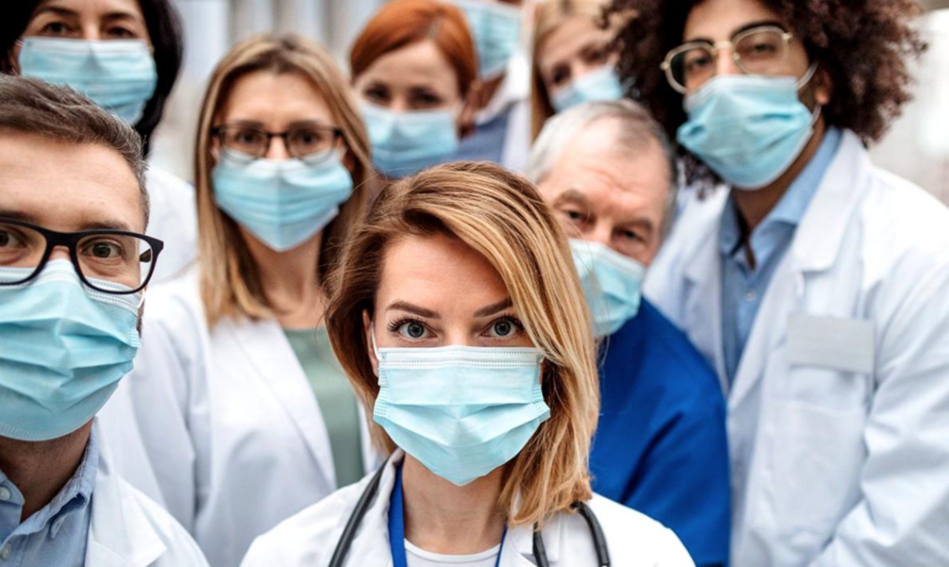 Mii de cadre medicale au fost, până acum, infectate cu Covid-19 în România. Câți doctori și câți asistenți medicali s-au îmbolnăvit