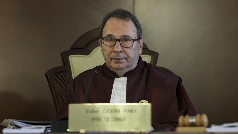 Dorneanu și-a salvat încă o dată cele două pensii speciale. El încasează lunar peste 13.500 de euro