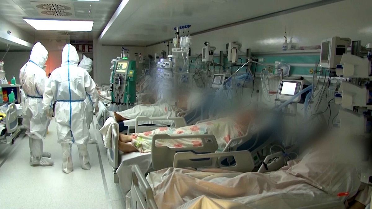 Se confirmă: spitalele Covid au raportat în sistemul intern Alerte.MS cu 7.000 mai multe decese Covid decât cifra oficială