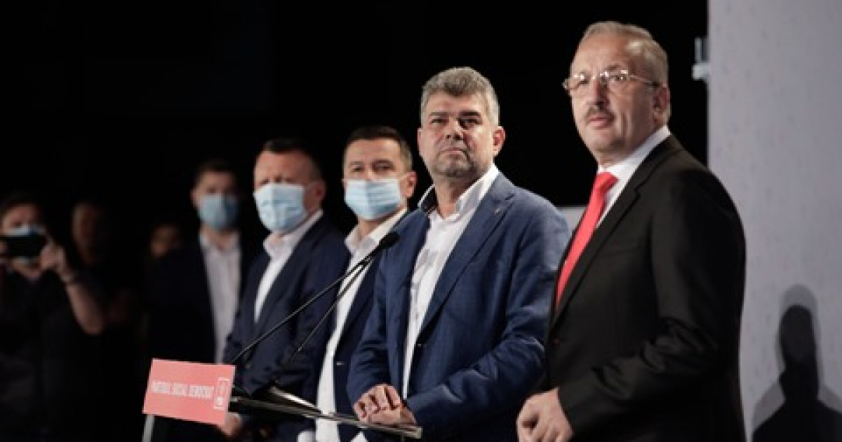Cioloș către Ciolacu: „Cum se face că tu poți să-mi numeri mie salariile, dar noi nu putem să știm câți bani ați furat din România?”