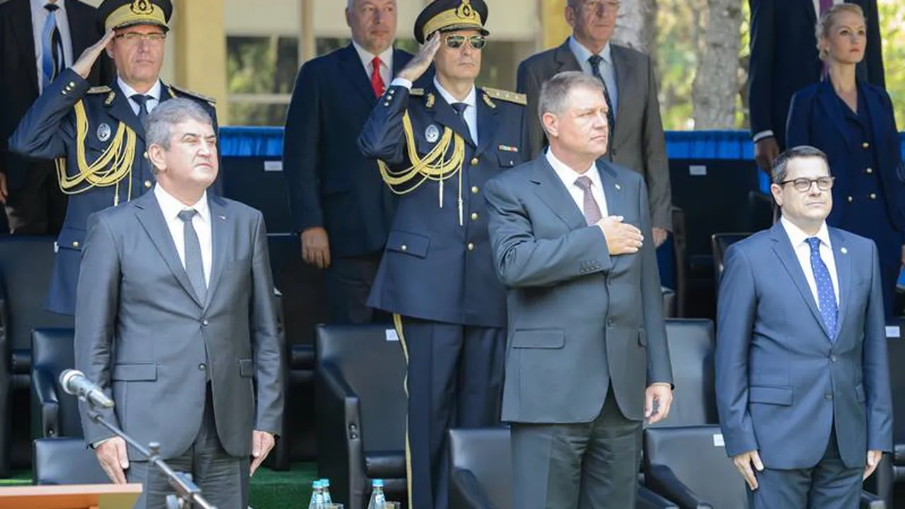Iohannis secretizează studenții și personalul SRI care „studiază” la Academia Naţională de Informaţii „Mihai Viteazul”