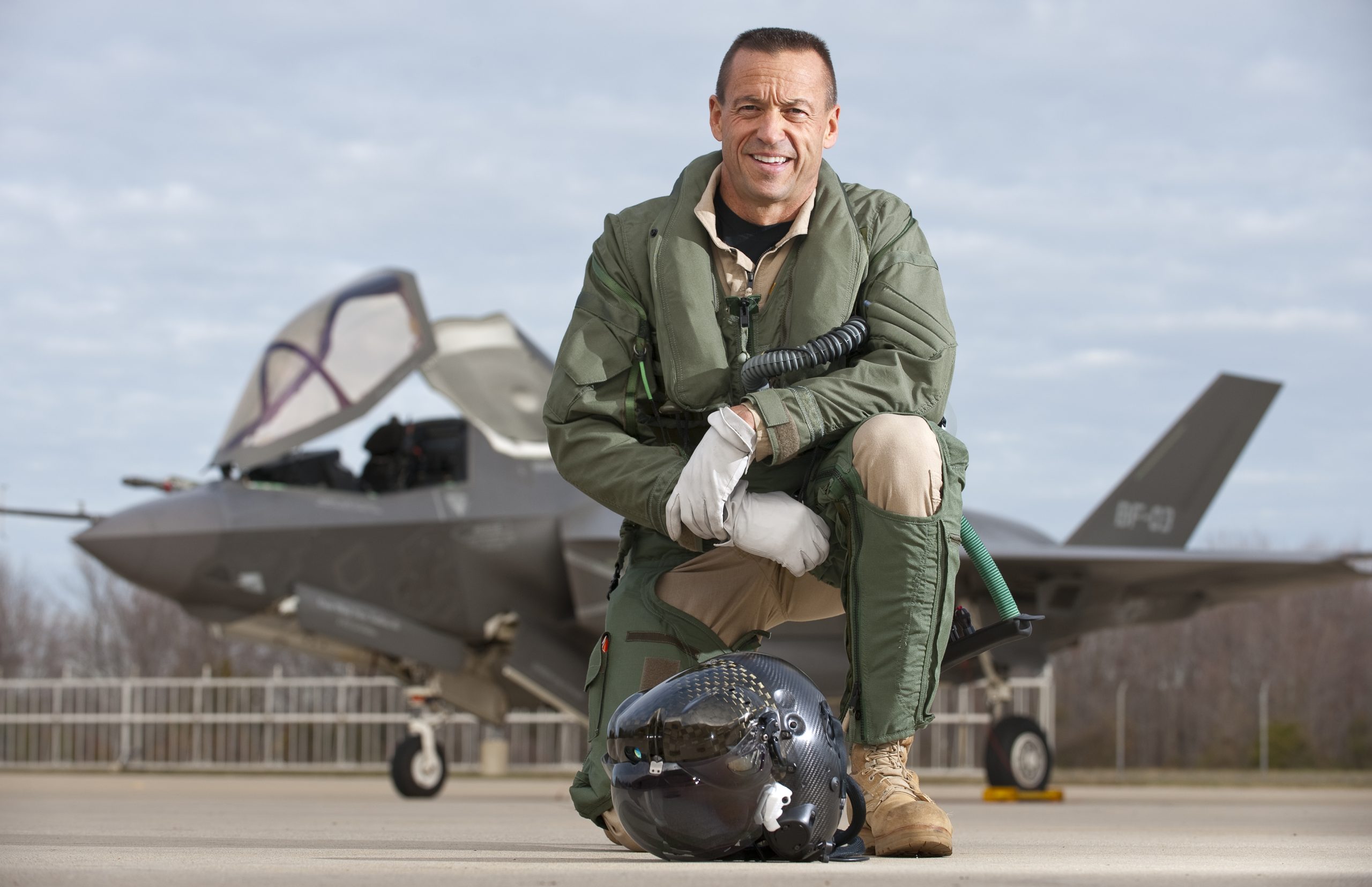 Pilot pe F-35: NATO „ar distruge complet forțele rusești” în doar câteva zile, dacă alianța ar fi atrasă într-un război convențional. Avioanele occidentale le surclasează pe cele rusești