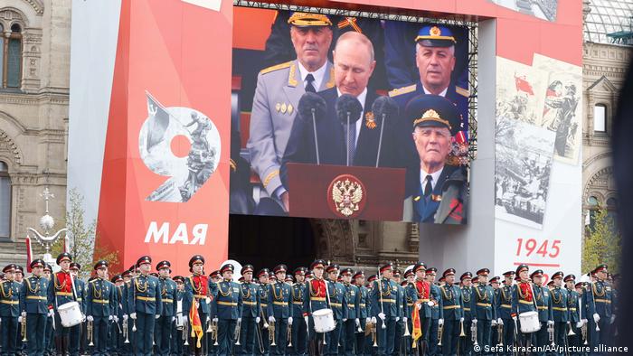 Curajul nebun de a spune adevărul în Rusia. “Putin e un dictator paranoic. Va ajunge la tribunal după război“. Articolele au fost șterse imediat