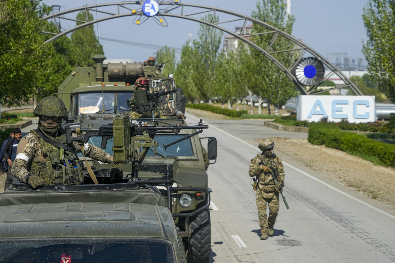 După ce i-au furat centrala atomică de la Zaporoje, rușii somează Ucraina să plătească energia electrică, altfel o lasă în beznă!