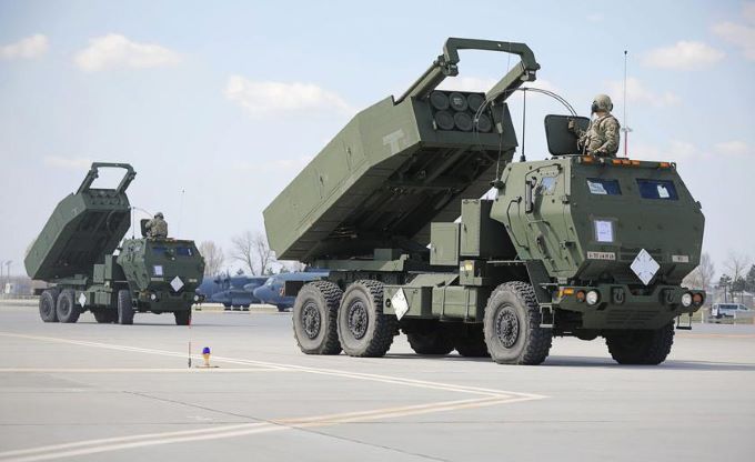 SUA trimit Ucrainei lansatoarele de rachete HIMARS, dar cu muniție care bate doar până la 80 de kilometri, în loc de 300. Se tem că ucrainenii ar putea ataca teritoriul Rusiei