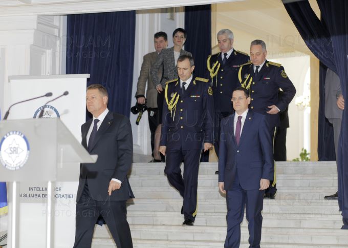 Se consolidează statul polițienesc în România: pe lista „amenințărilor la siguranța națională” sunt introduse aproape toate sferele de activitate. SRI va putea intercepta și urmări pe oricine