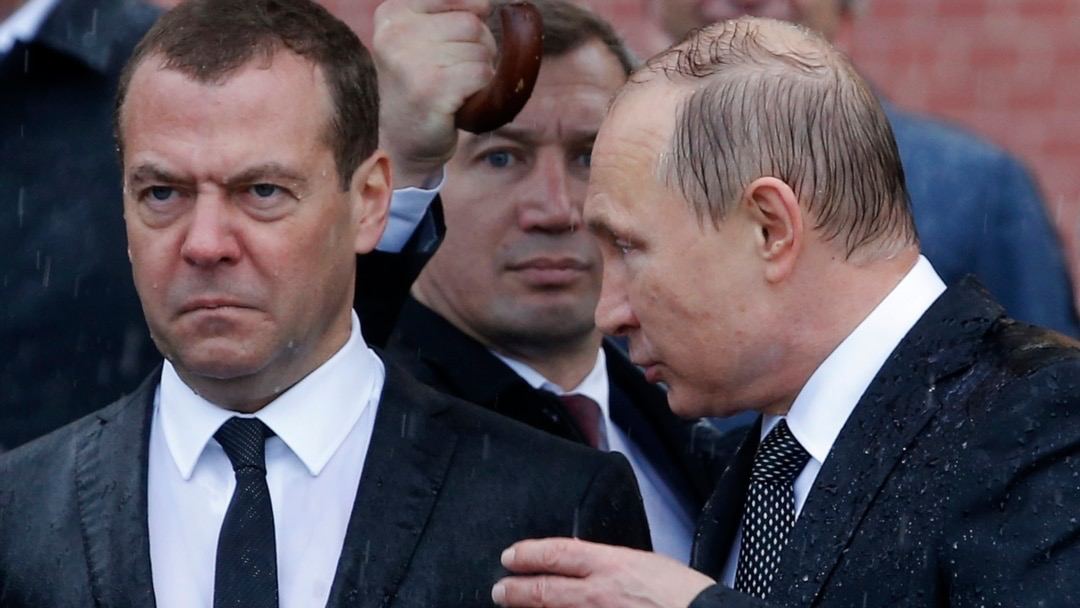 Medvedev recidivează: „Cine spune că în doi ani Ucraina va mai exista pe hartă?”. Marioneta lui Putin spusese săptămâna trecută că nu va avea odihnă până nu va extermina poporul vecin