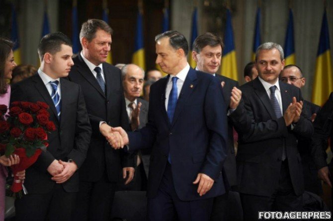 Povestea unui erou de mucava al democrației. Ponta: „Iohannis a reușit ce n-am reușit nici eu cu Crin, de marțea neagră, nici Dragnea cu OUG13”