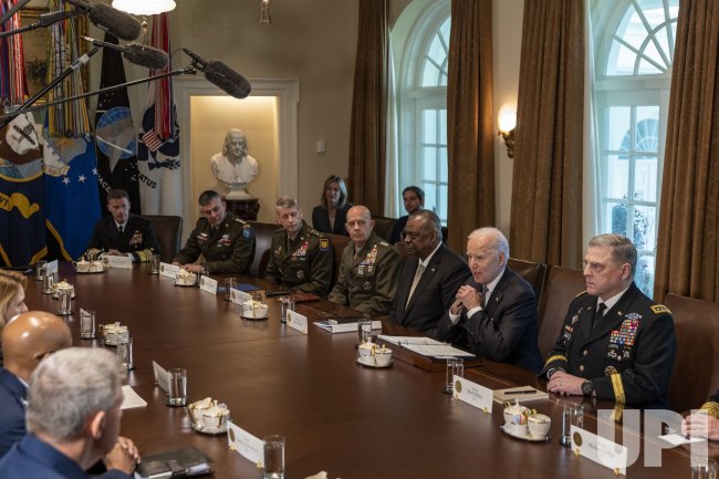 DOCUMENT. 17 înalți oficiali americani, scrisoare către Joe Biden: „SUA trebuie să înarmeze Ucraina ACUM, înainte să fie prea târziu. Războiul e într-un punct decisiv. Dacă Putin câștigă în Ucraina, aliații noștri estici sunt în pericol”