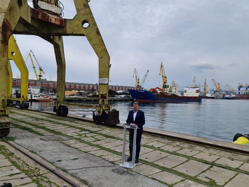 Tensiuni mari în coaliție. Șeful PNL Constanța îl atacă pe Ciolacu după ce PSD le-a „furat” liberalilor șefia Portului Constanța: „Performanțele se văd greu de după geamurile fumurii ale revoluționarului din PSD”
