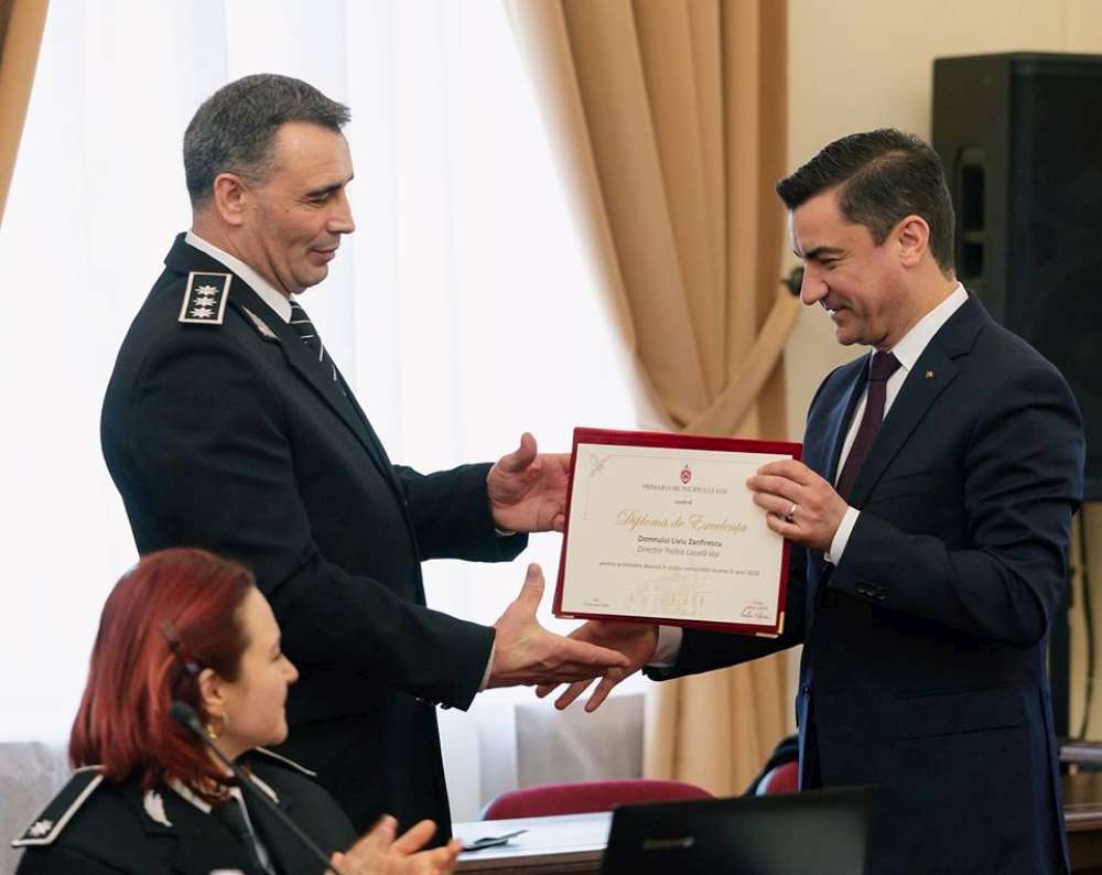 De ce se opune sistemul la reforma pensiilor: șef la Poliția Locală Iași – ia pe an 128.460 de lei pensie și 137.000 de lei salariu și sporuri de la Primărie. S-a pensionat la 46 de ani