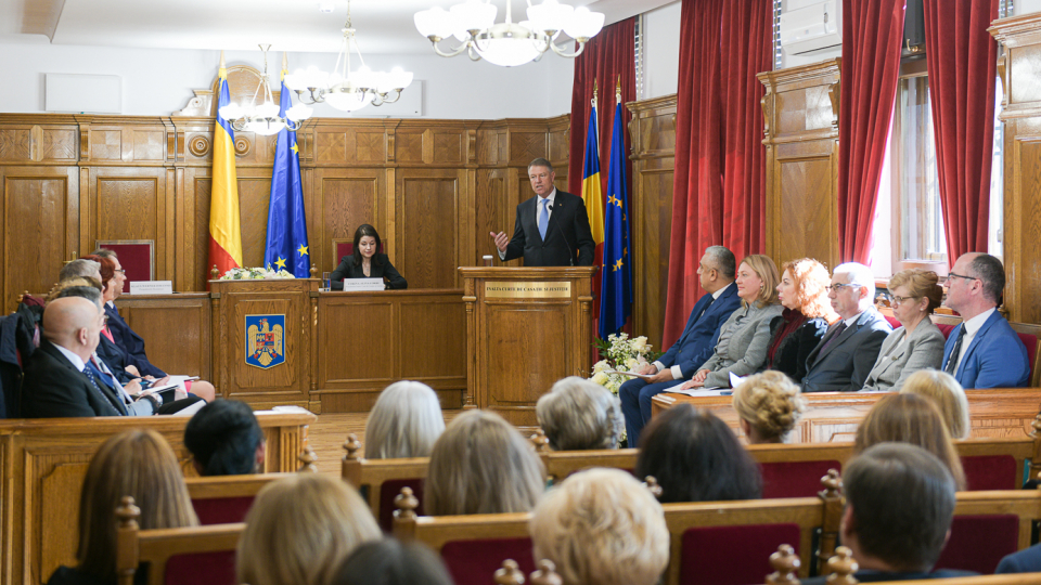 Regimul Iohannis-PSD „duduie”: mii de infractori, între care Ioana Băsescu și Elena Udrea, scapă de dosarele penale în urma unei „amnistii” mascate date de Înalta Curte