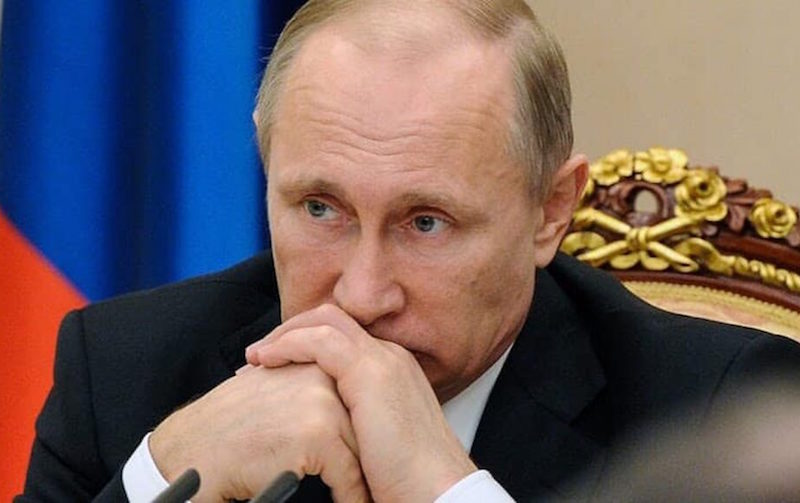 De ziua lui, Putin e trist – Ziariștii