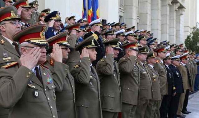 De ce geme Armata română membră NATO de ofițeri rusofili care-l aplaudă pe Putin. „Toți sunt antiamericani convinși și ireconciliabili din motive ideologice. Pentru ei, America e Imperiul Răului”