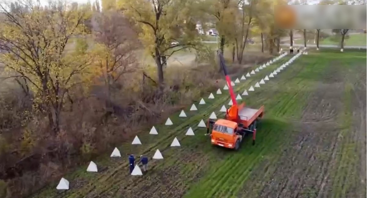Rusia a început să construiască fortificații în jurul orașului Mariupol cucerit în aprilie! Este semnul că Moscova se așteaptă ca ucrainenii să străpungă frontul