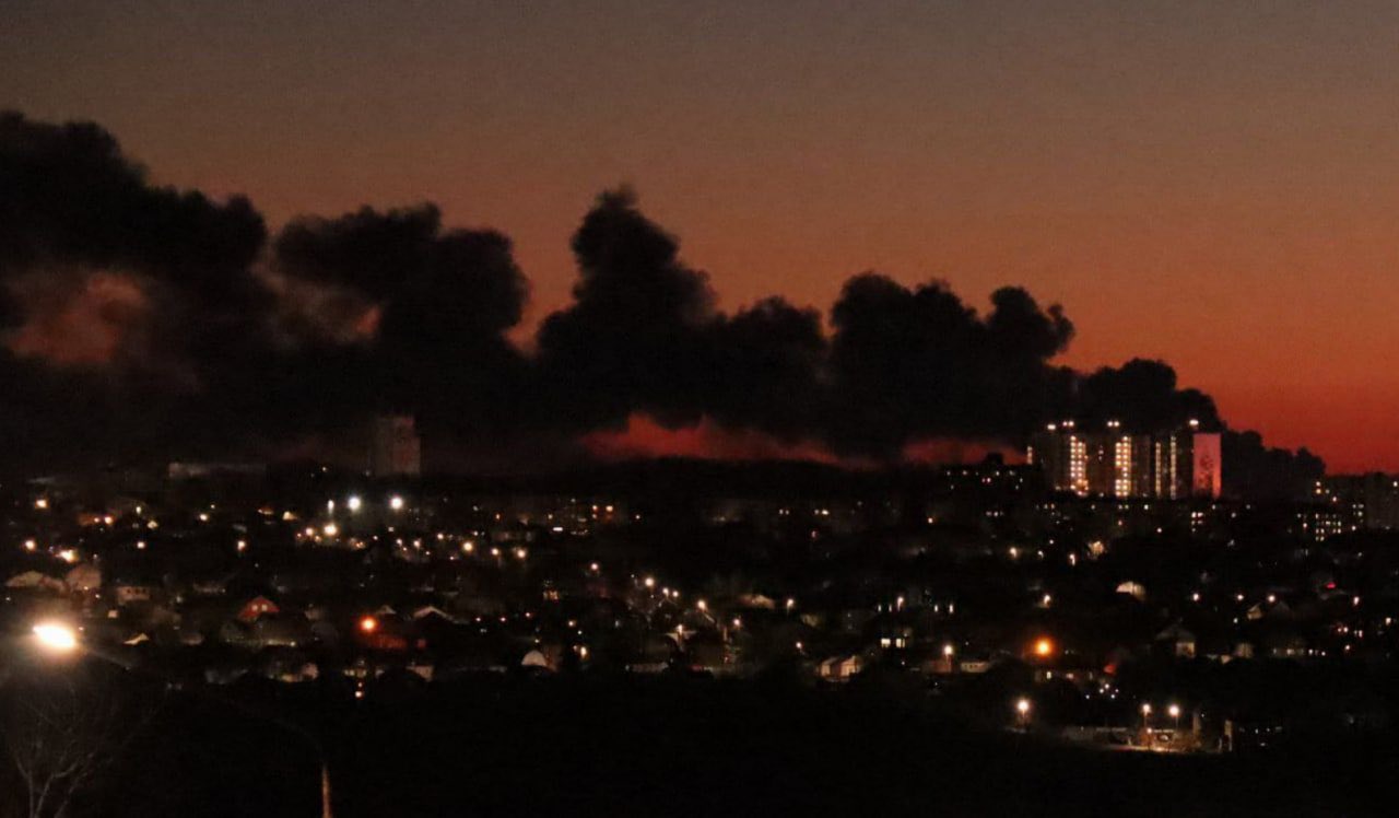 VIDEO. Continuă loviturile ucrainene asupra bazelor aeriene din adâncul teritoriului rusesc: a fost lovit un aerodrom militar din Kursk. Putin „a fost informat“, naționaliștii ruși sunt furibunzi