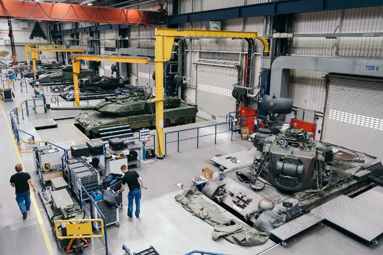 Compania germană Rheinmetall face la Satu Mare o fabrică unde vor fi reparate tancurile Leopard și Challenger date Ucrainei în războiul cu Rusia