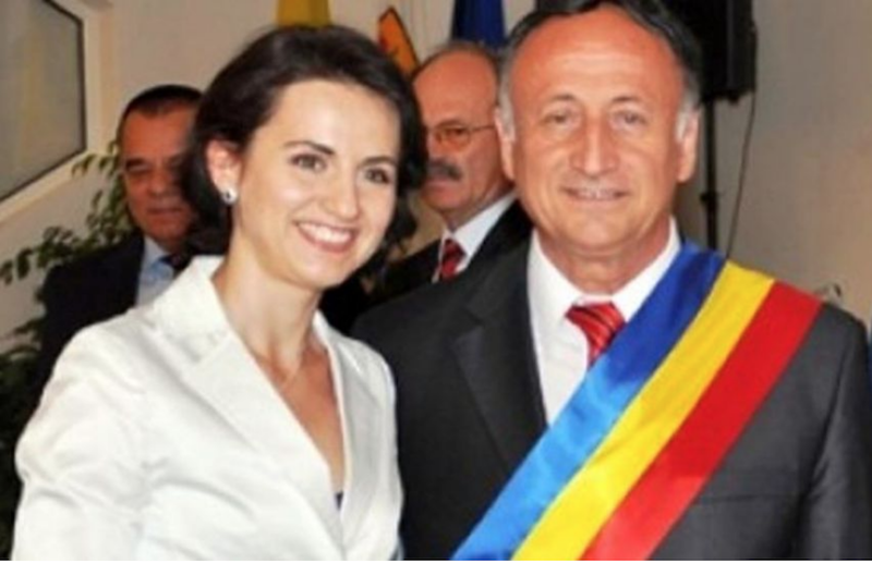 Justiția lui Iohannis a mai fericit o familie PSD-istă, prin prescrierea faptelor: ex-primarul Pendiuc – de la 8 ani la 4 ani; fiica sa – de la 5 ani la achitare