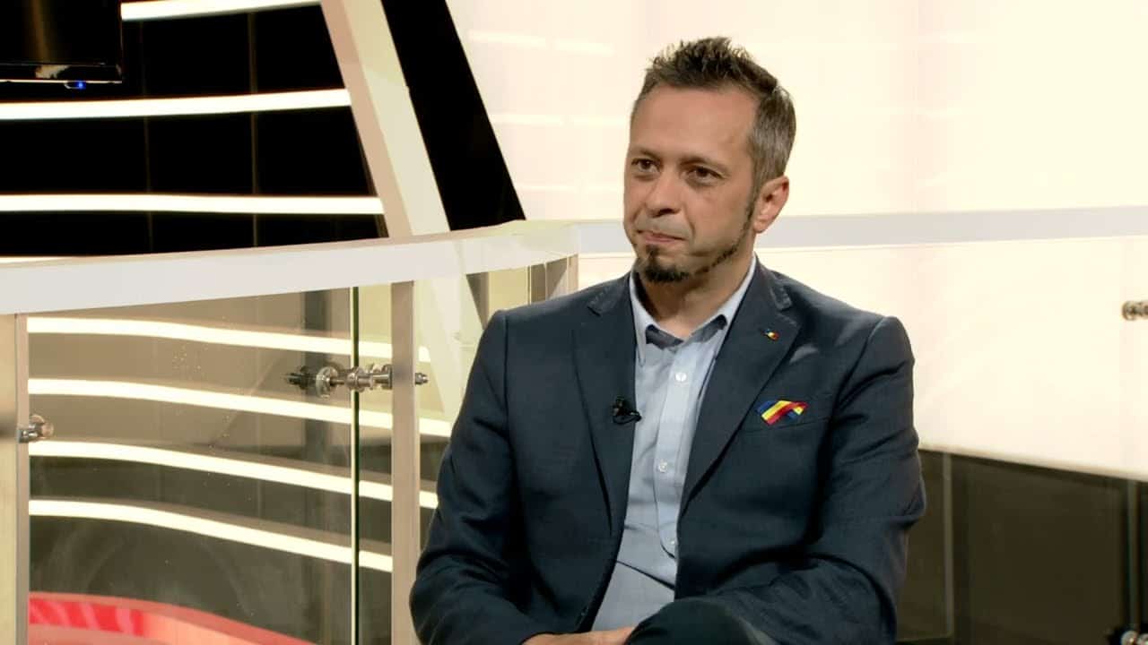 Revoluționarii-infractori complotează la PSD să-l mazilească pe secretarul de stat care l-a lăsat fără certificat pe Ciolacu! Dodu a tăiat de la privilegii mulți impostori