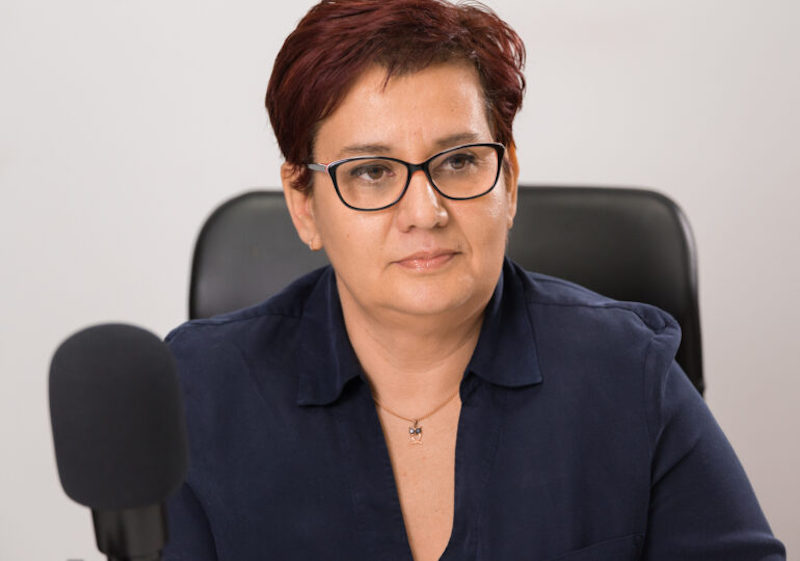 „Du-te, copile, unde vezi cu ochii! Alege o meserie pe care s-o poți practica oriunde și apoi pleacă, du-te cât mai departe de țara asta!”