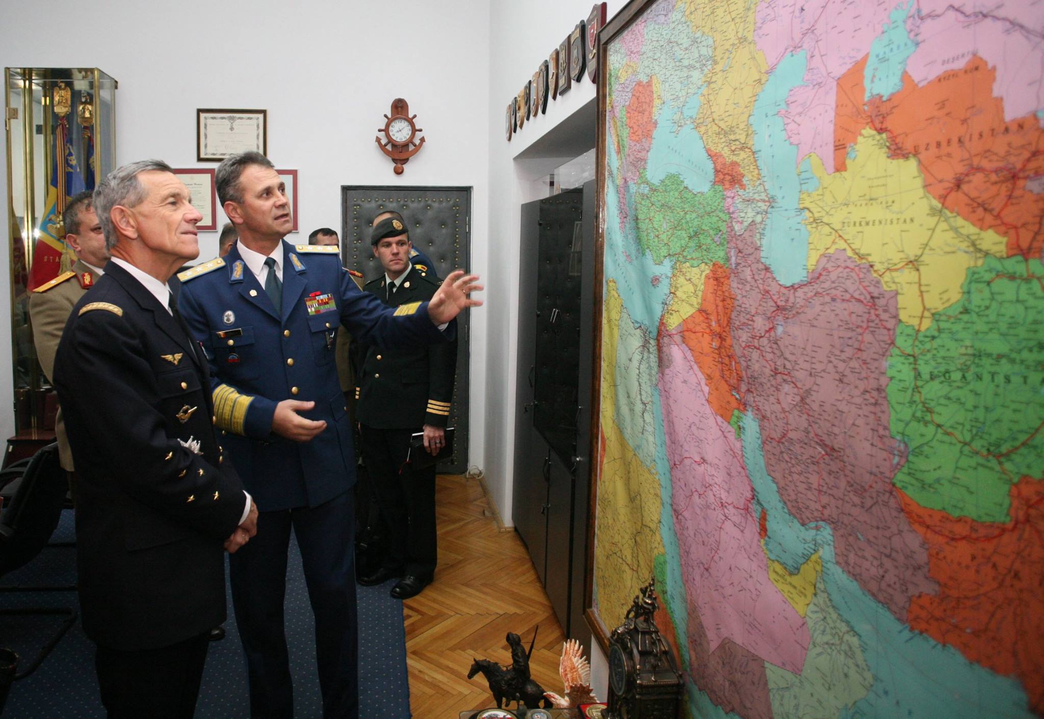 Fost șef al Armatei române: „Suntem mai rău decât în faliment la nivel de instituții cu responsabilități în domeniul apărării și securității naționale!”. Generalul Dănilă spune că politica regională dusă de Iohannis e dezastruoasă