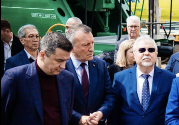 Bancuri cu PSD: Ciolacu îl dă afară din partid pe primarul din Crevedia, deși patronul stației GPL ilegale care a sărit în aer e primarul din Caracal, mare sponsor al partidului!
