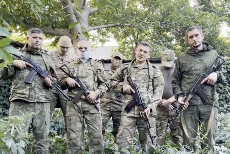 VIDEO. Un maior rus a predat pozițiile de luptă ale armatei sale în Herson după ce a fost capturat. O unitate putinistă a pierdut 40% din capacitatea de luptă în doar două săptămâni