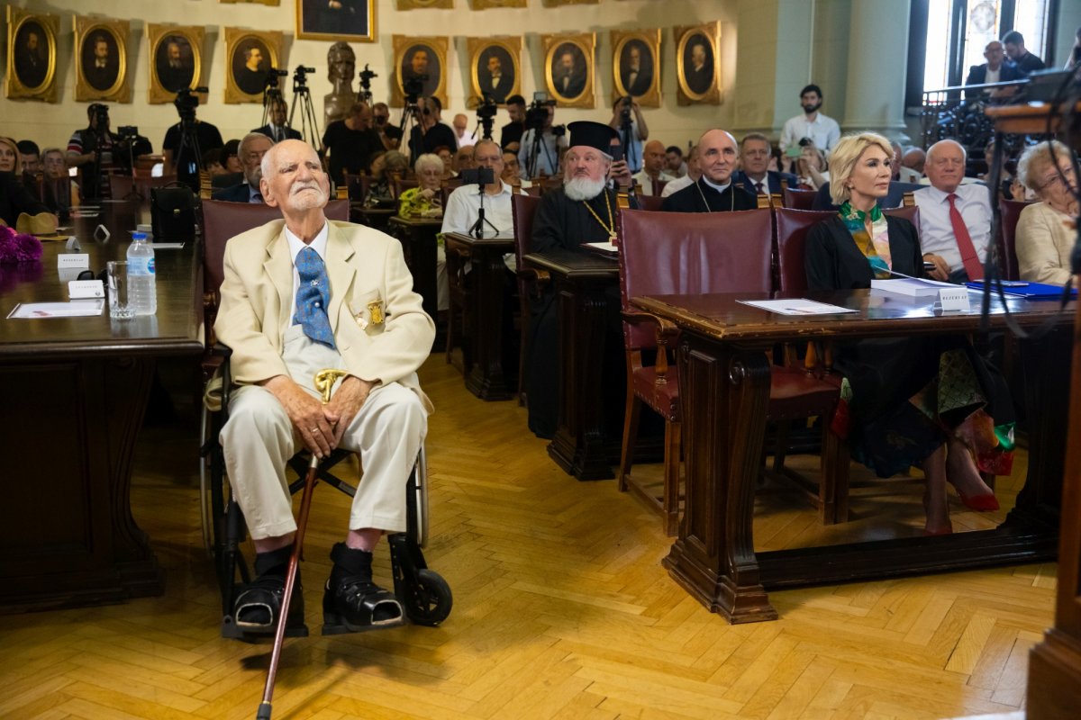 Amintirile lui Papahagi cu răposatul academician-turnător Bălăceanu-Stolnici: „Datorită turnătoriilor lui Muți, tatăl meu n-a mai putut ieși din România socialistă, iar unchiul Emil n-a putut să participe la înmormântarea fratelui său”