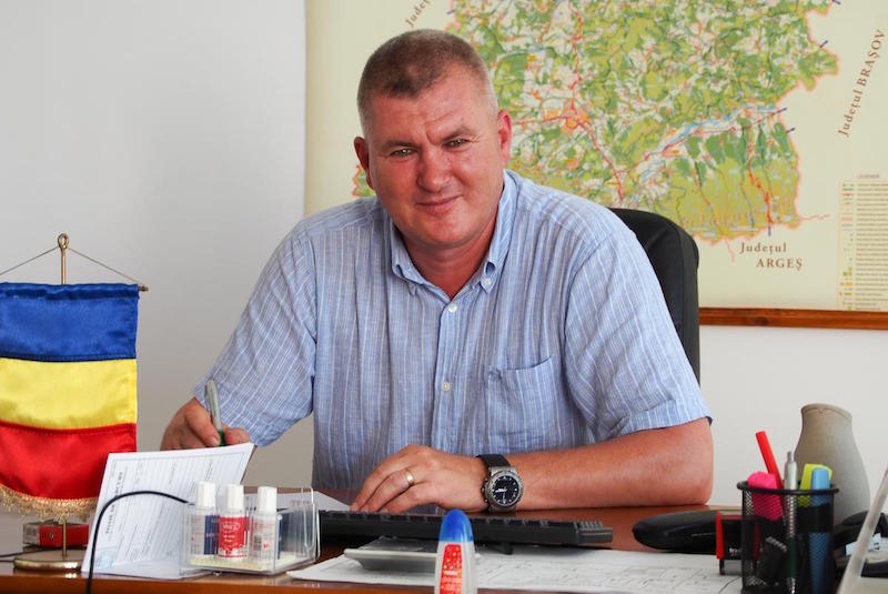 Moartea cumplită a fostului șef al Direcției Agricole Sibiu, la 50 de ani. Fiul său de 25 de ani, consumator de droguri și cu afecțiuni psihice, e principalul suspect