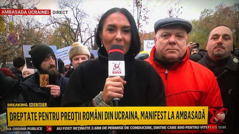 ABERAȚIA ANULUI. Alexandra Păcuraru: „Zelenski a otrăvit un avocat român” / „Intră cu bocancii plini de noroi şi calcă românii pe cap, în biserici” / „Opriţi finanţarea către Zelenski, pe motiv de crimă!”