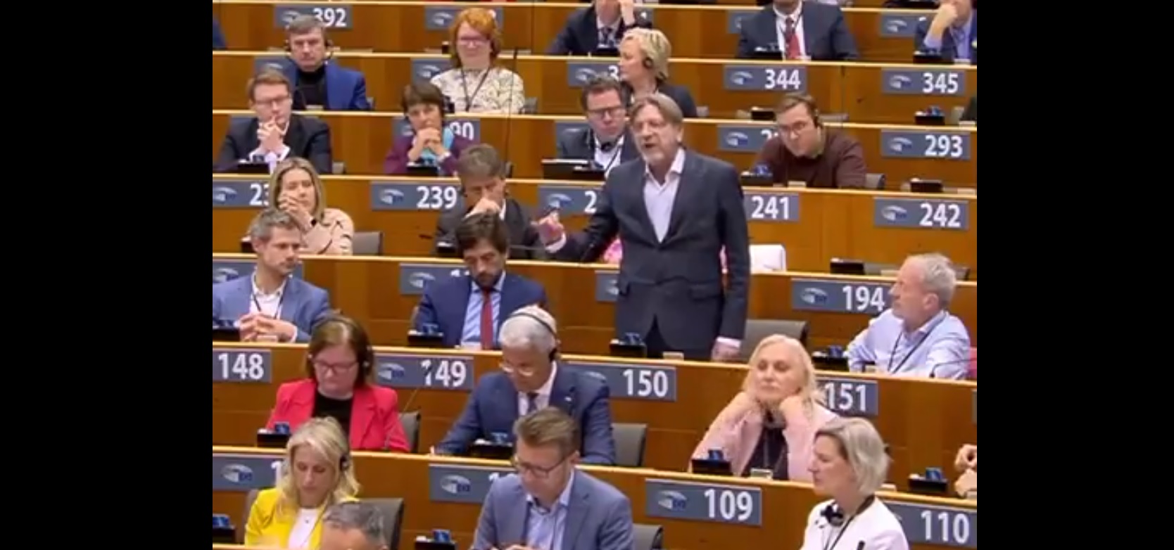 Parlamentul European refuză să aprobe bugetul Consiliului până când liderii UE nu trimit Ucrainei mai multe sisteme antiaeriene Patriot. Kievul a terminat muniția pentru Patriot și Iris-T