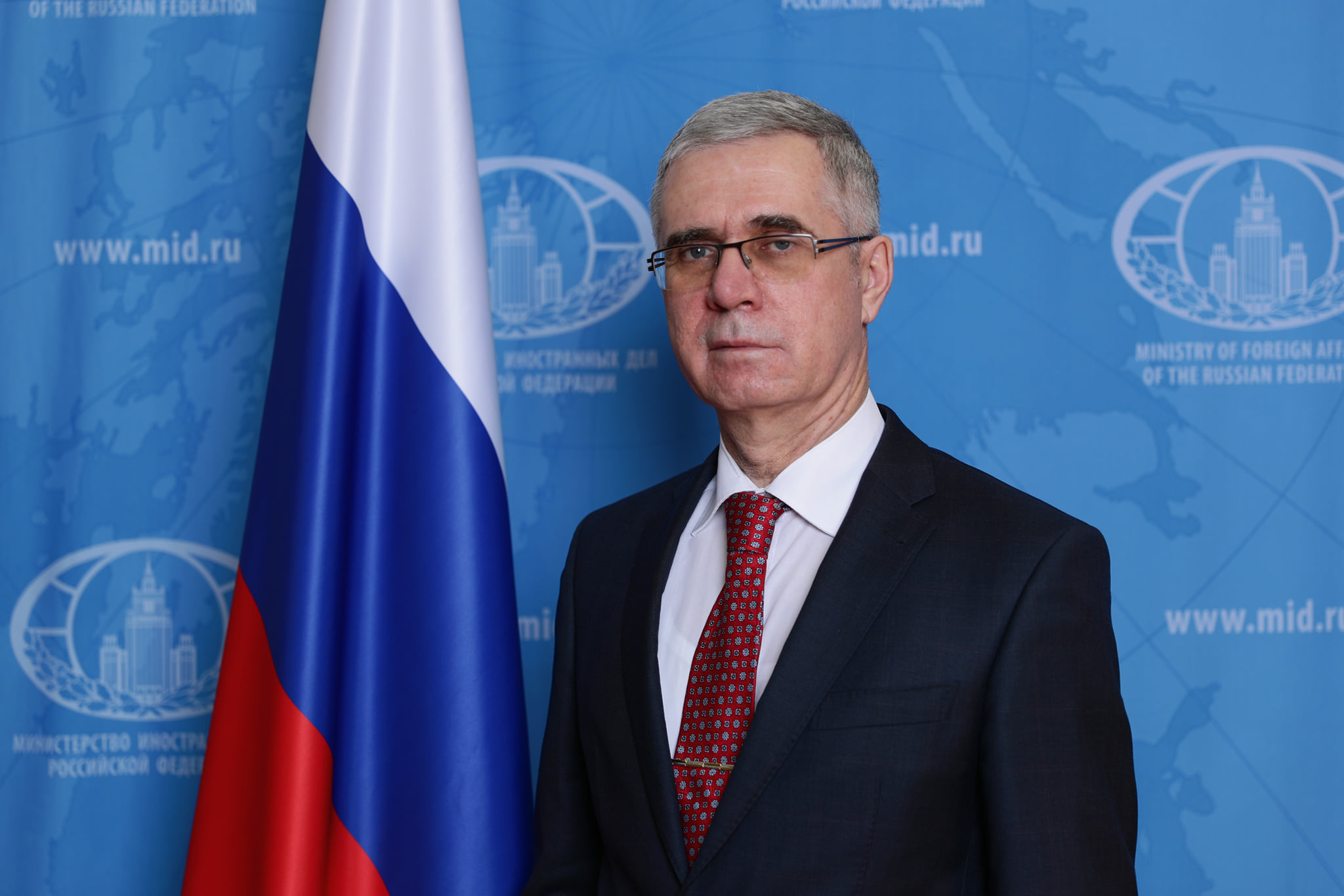 Putin trimite în România, ca nou ambasador, un „civil“ expulzat anul trecut din Estonia! Vechiul ambasador, Valerii Kuzmin, schimbat după ce i-a murit soția
