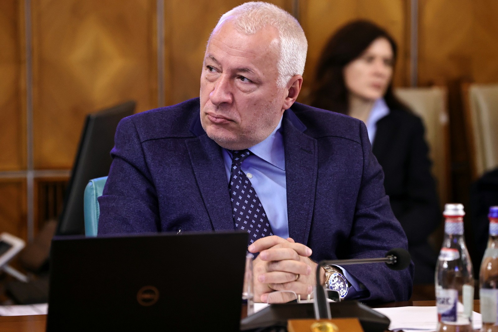 „Oamenii noi“ creați de Ceaușescu în anii 1980 sunt rusofilii de azi, spune Iulian Fota. „Toată educația lor a avut o clară caracteristică anti-occidentală! De-aia li se pare normal să te duci la Ambasada Rusă, dar au o problemă cu NATO și cu UE!“