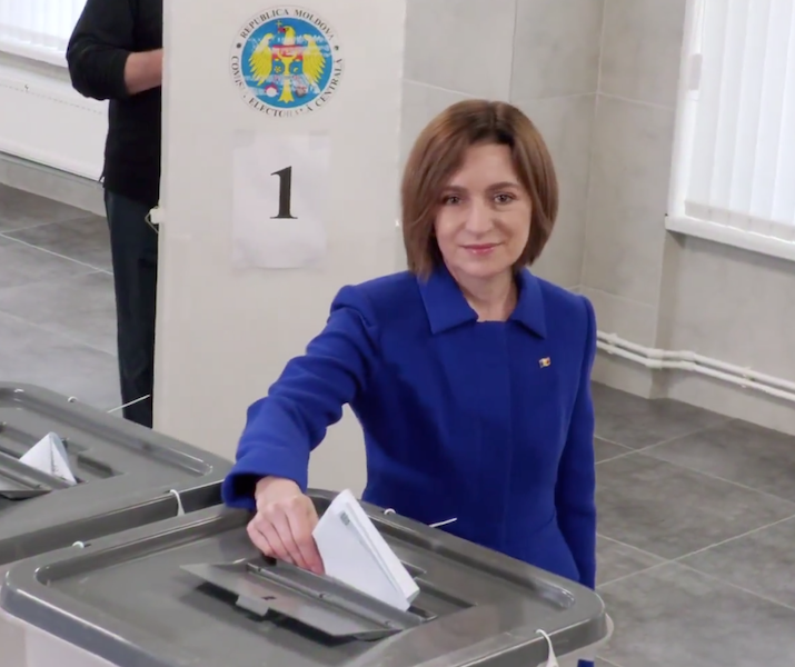 VIDEO. Mesaje în rafală ale Maiei Sandu: „Moldova este în primejdie. Voi o puteți salva astăzi cu votul vostru. Să nu le permitem hoților și trădătorilor să ne vândă viitorul!”