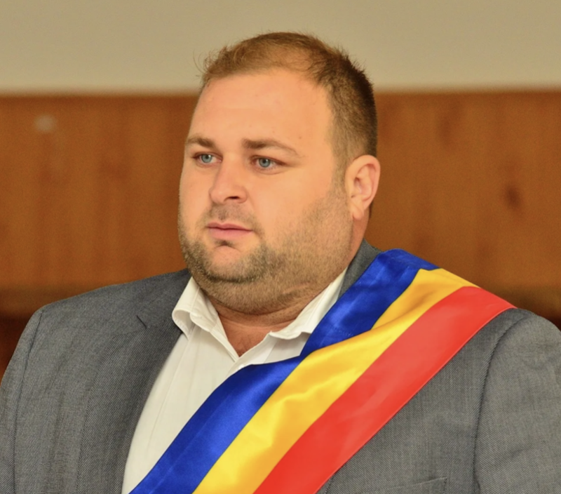 PSD fură (și) curent! Un primar bogat a fost arestat pentru că se racordase ilegal la rețeaua electrică